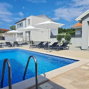  Apartment House Vallis Aurea
